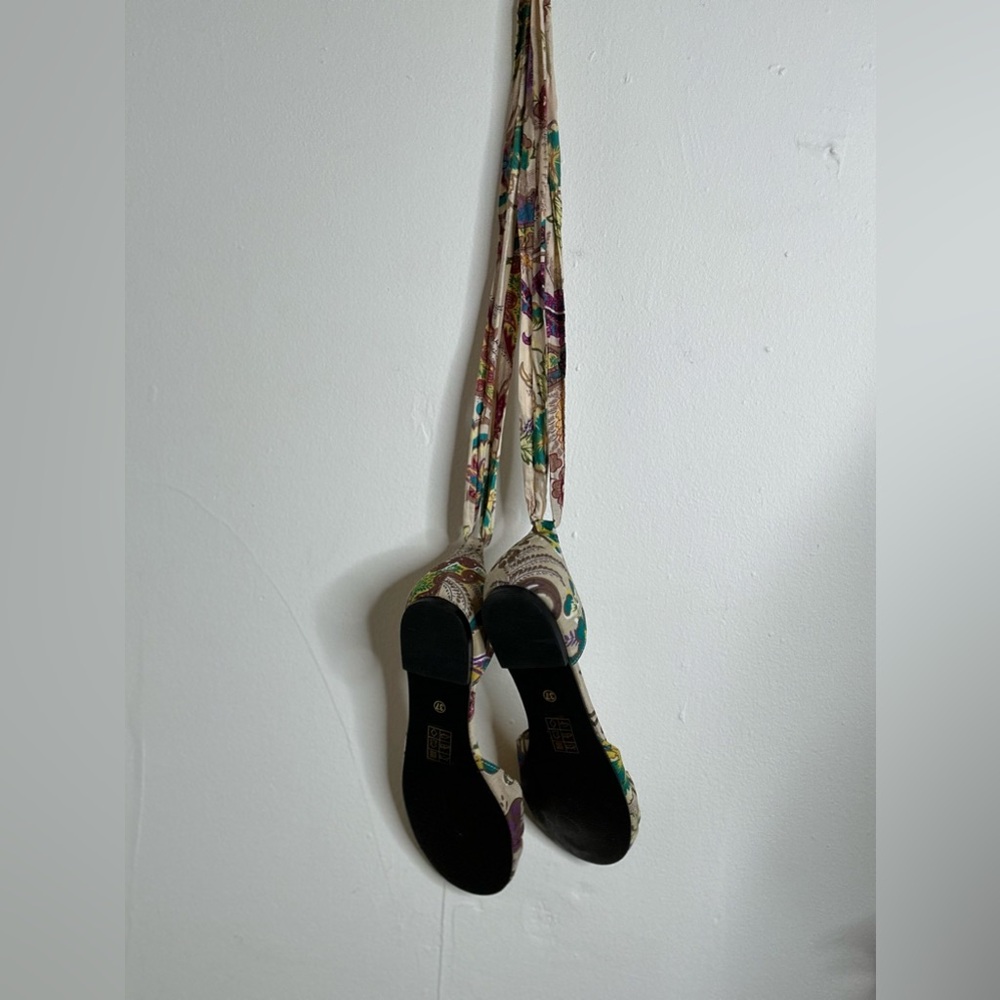 Shelly’s London Floral Ballet Flat with tie back - Picture 4 of 6